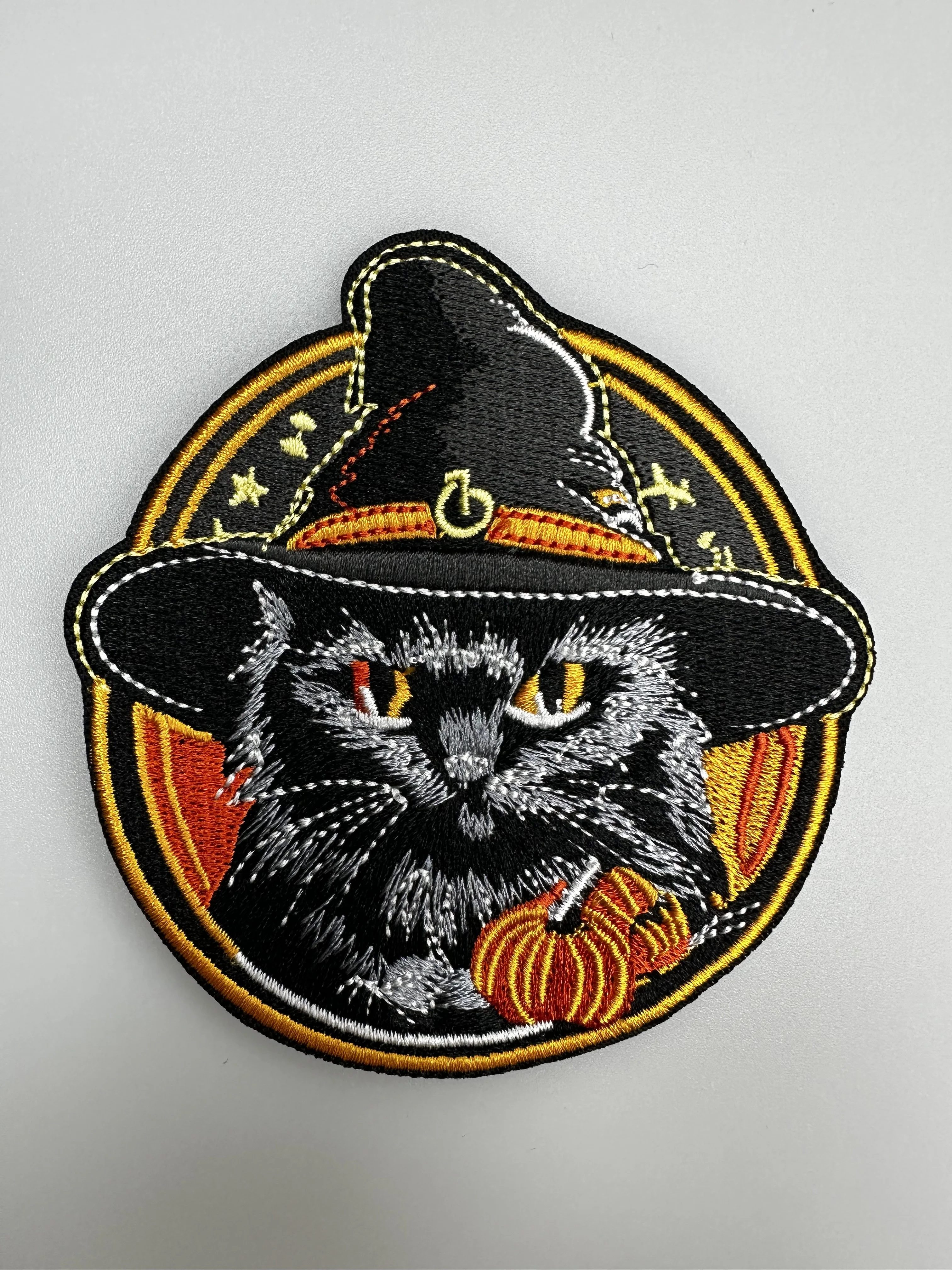 Black Cat in Hat Eembroidered Patches Halloween Oval Patches Costume Accessories Decorative for Hat Jacket Iron on Cartoon DIY