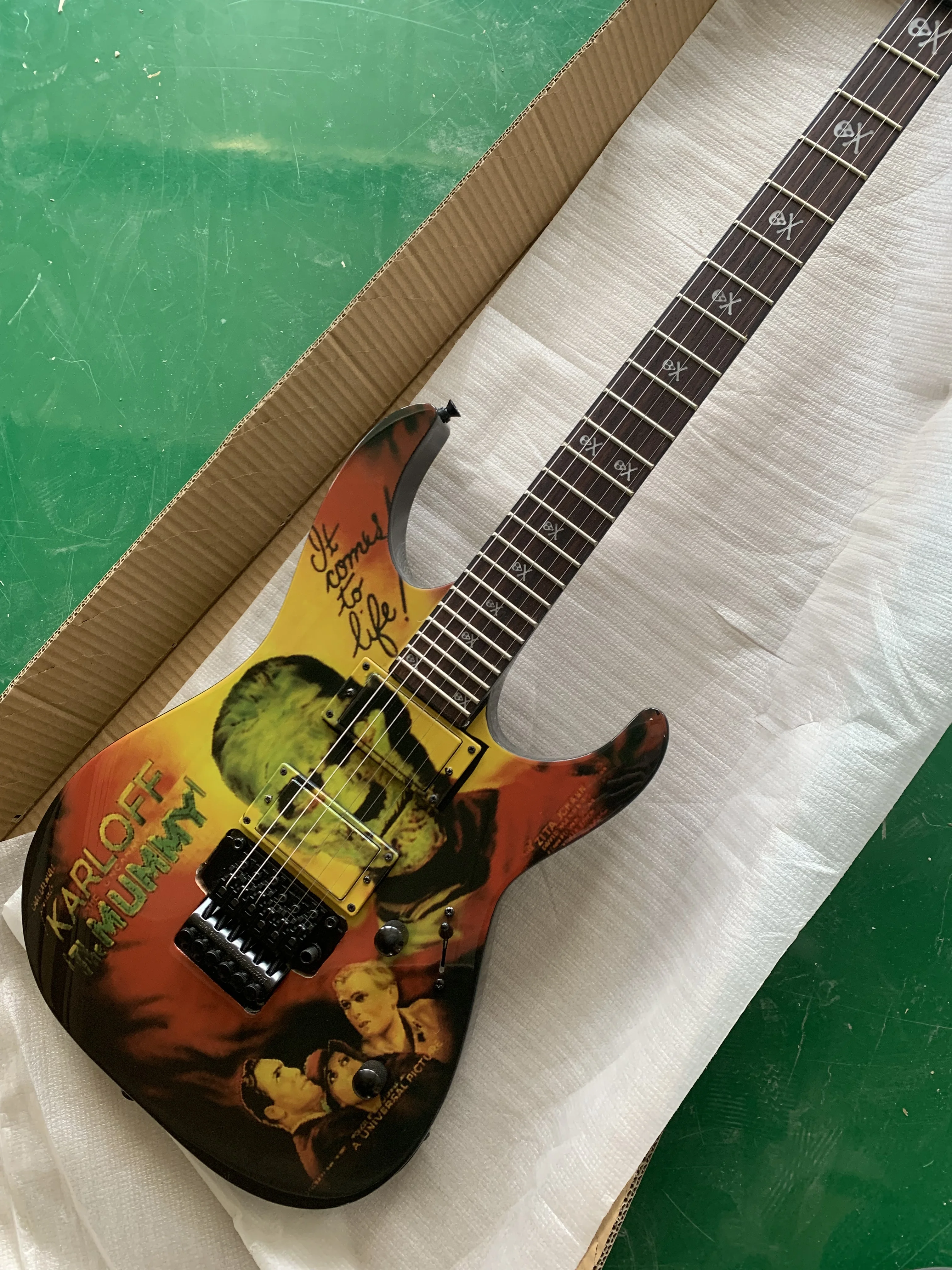 KIRK HAMMETT signature KH-2 KARLOFF the MUMMY ELECTRIC GUITAR Mummy top electric guitar free shipping KH2 mummy guitar（042）