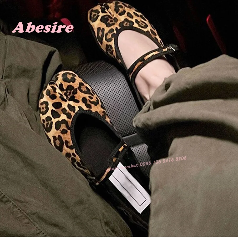 

Splitting Toes Leopard Retro Pumps One Strap Buckle Flat with Women's Pumps Casual Ballet Shoes Newest 2024 Summer Shallow Sexy