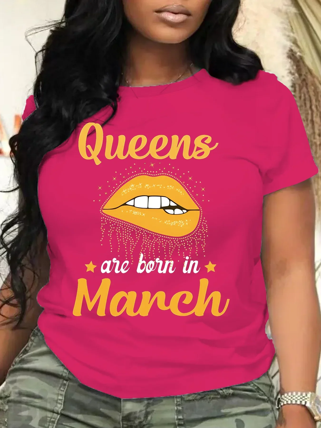 Ropa de talla grande para mujer, camisetas informales holgadas de talla grande con cuello redondo y manga corta con estampado de letras QUEENS Lips, Top Y2k