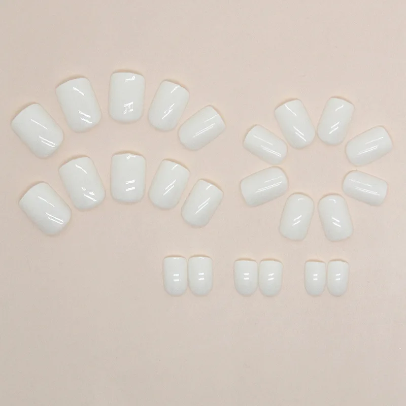 

24Pcs Short Coffin Press-on Nails: Classic Solid Milky White - French Minimalist Style False Nails Detachable Finished Nail Tips
