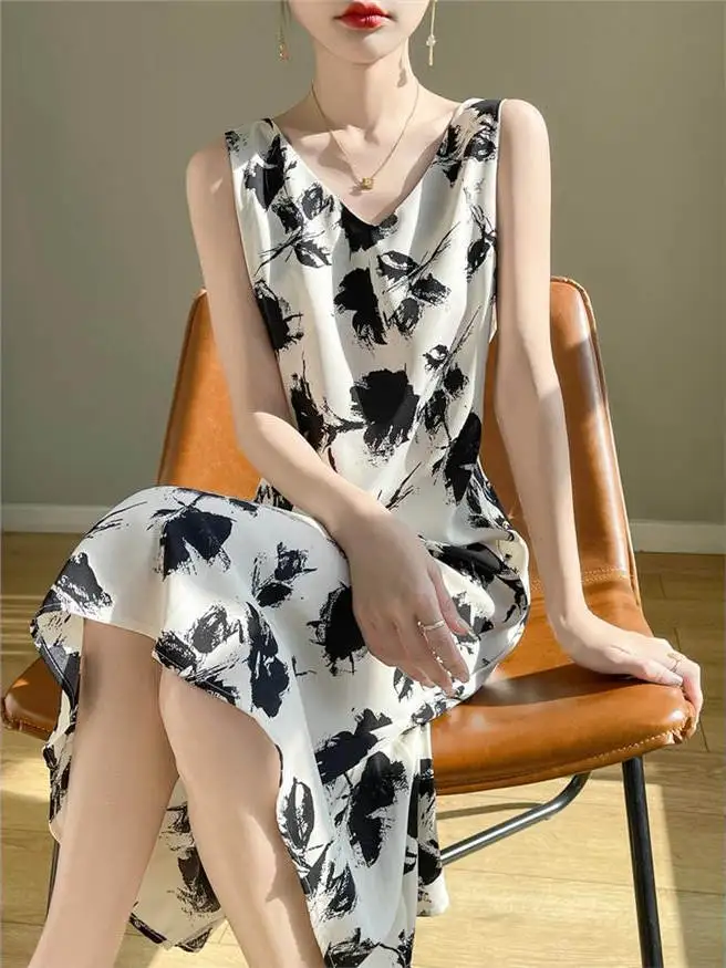 엘리 아세테이트 새틴 V넥 여성 슬림 프린트 스트랩 베이스 미디 드레스 럭셔리 매트 슬레 캐주얼 A라인 스커트