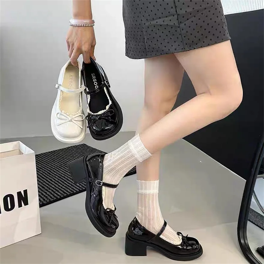 Les mules de bain tendance, confort et style pour toutes les occasions