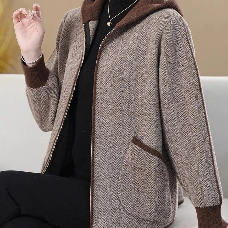 

Высококачественное норковое бархатное пальто женское 2022, осень-зима, новая шерстяная куртка для мам, короткая верхняя одежда с капюшоном, женский трикотаж, кардиган, топ