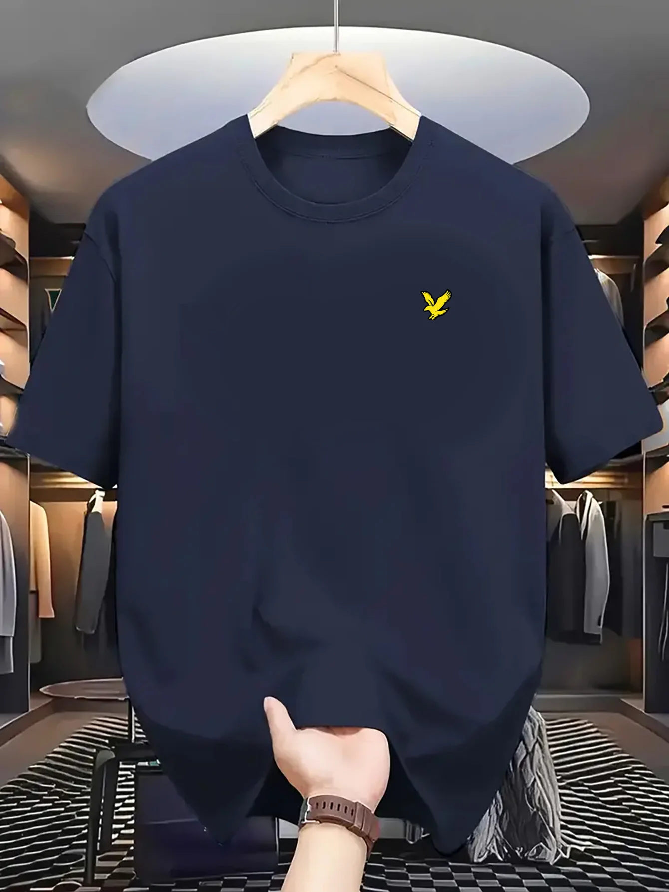 Camiseta de manga corta con cuello redondo y estampado de logotipo de águila a la moda deportiva y de ocio de verano para hombre