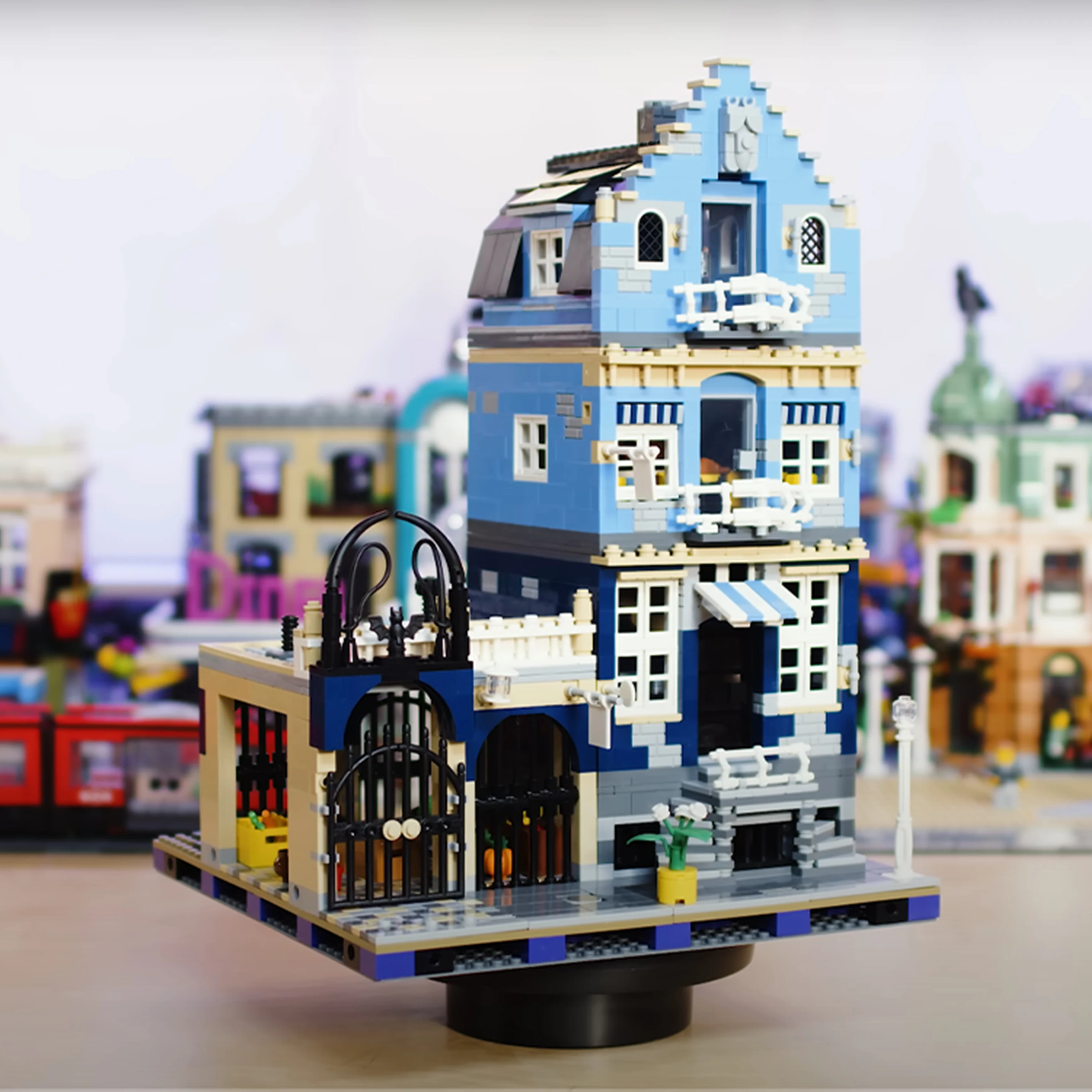 Compatible 10190 MOC Street View Building Blocks European Market Street House Architecture Model Display Set