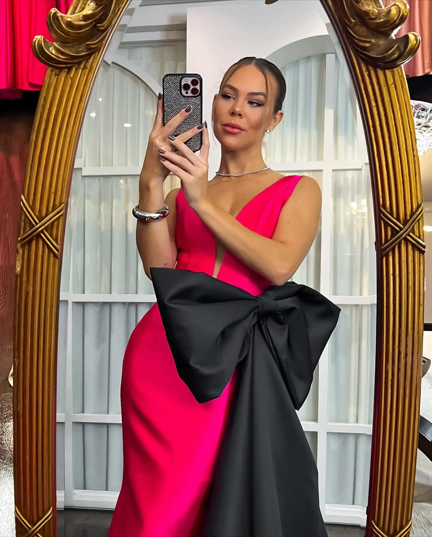 カスタマイズされた優雅なサテンマーメイド 3D リボンイブニングドレス新しいファッションノースリーブ V ネックフロアレングスفساتين سهرات