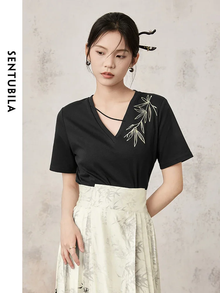 

SENTUBILA Chinese Style V-neck Cotton Printed T-shirt 2024 Summer Black Loose Pullovers Short Sleeve Top For Woman 141T54166