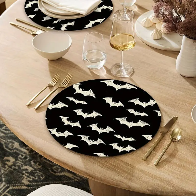 VIKAMA Minimalist Beige Bat Circular Placemat Insulated Fabric Table Mat Gothic Halloween Tray Mat Dining Table Decoration