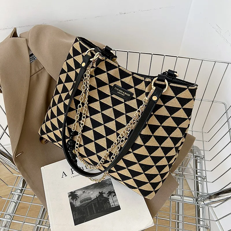 

Women Luxury High End Leather Shoulder Bag Fashion Elegant Tote Handbag Chic Daily Crossbody Commuter Style