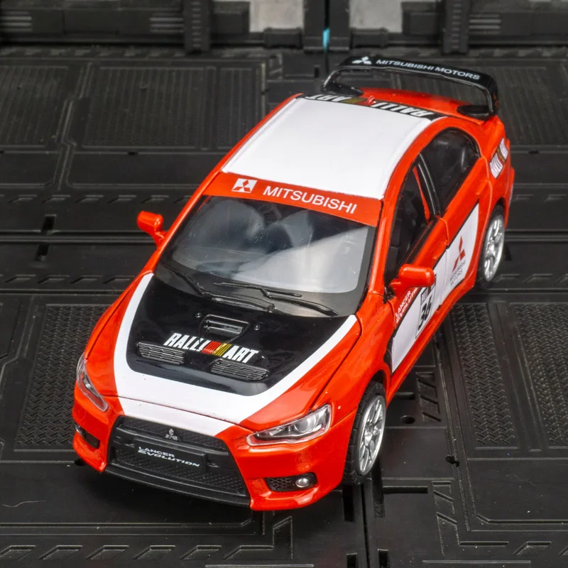 

1:32 Lancer EVOlution модель автомобиля из сплава, украшения дверей и багажник капота может открыть гоночные акустооптические игрушки Evo для детей.
