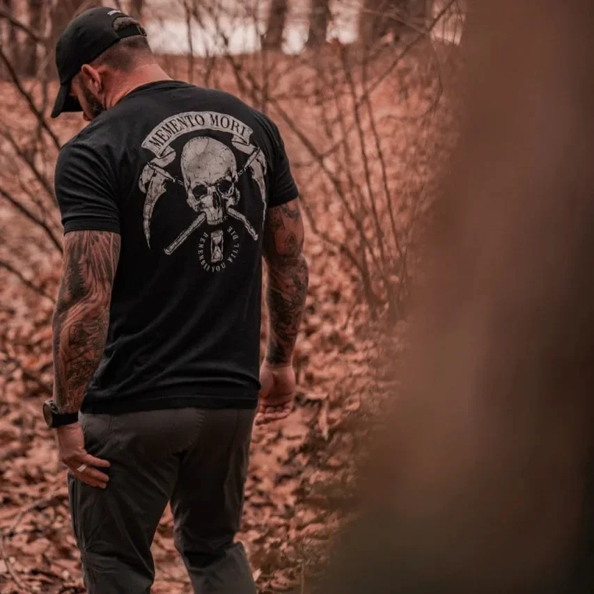 Memento Mori - تي شيرت برسومات Savage Tacticians للجنسين للرجال والنساء بأكمام صيفية من علامة تجارية فاخرة كاجوال عتيقة #1