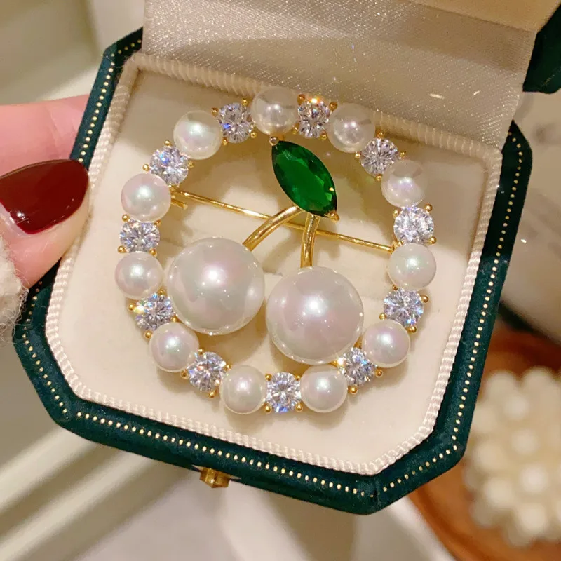

CC Cute Pins Imitation Pearl Cherry Shape Sweater Pins Korea Style All-match Scarf Clasp Shining Zirconia Shawl Buckles B371