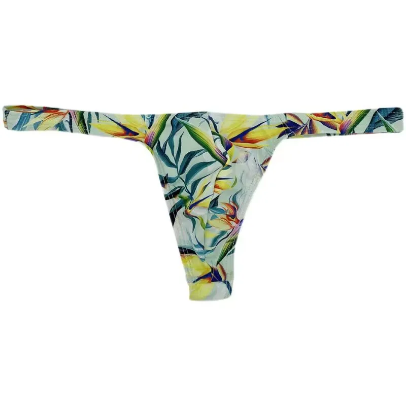 

Men's sexy triangle low waist cordless thong swimming pants in black and white with narrow edges beautiful black beach 127