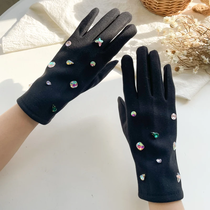 

Women's Thicken Warm Velvet Lining Shiny Diamonds Beaded Gloves Female Winter Performance Party Driving Glove R2098