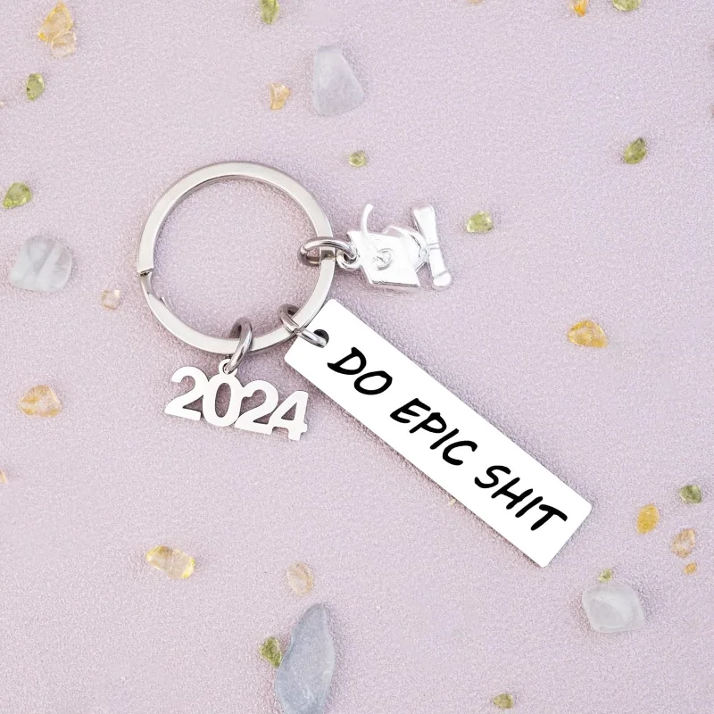 2024 Graduation Gifts Keychain for Women Him Her Men Graduate Grad Son Daughter Teen College High School Jewelry Boy Girls Gifts