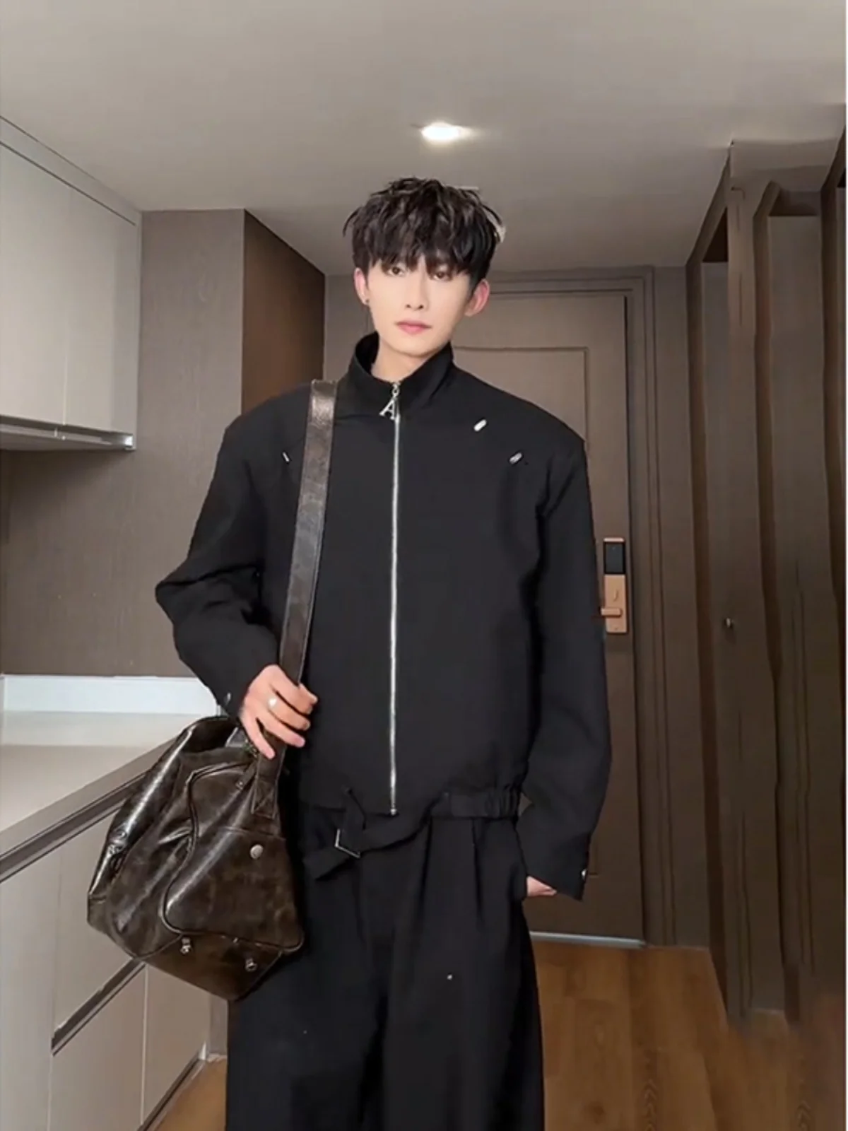 

Мужская куртка с подплечниками, весенне-осенняя, винтажная, на пуговицах, с воротником-стойкой, верхняя одежда, роскошное ощущение