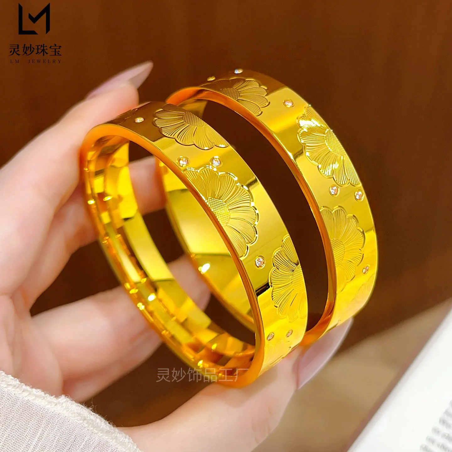 Evergreen Timeless Diamond Dot Daisy Bangle For Women 24K Gold AU999 abandon redundant trivial messy decorative carving patterns