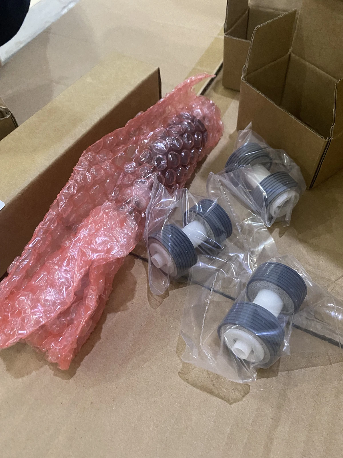 

Сменный комплект ролика захвата 1St ADF для Avision AD260 AD280 AD230U AD240U AD250 AD250F AD370 002-8183-0-SP 002-8287 002-9072-0-SP