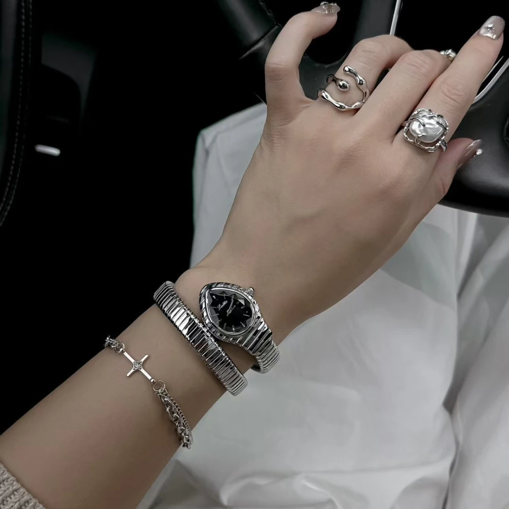 New Lady Watches Stylish Snake-Head Women's Quartz Watch Unique Elastic Stainless Steel Strap Wristwatch Bracelet Gift Clock