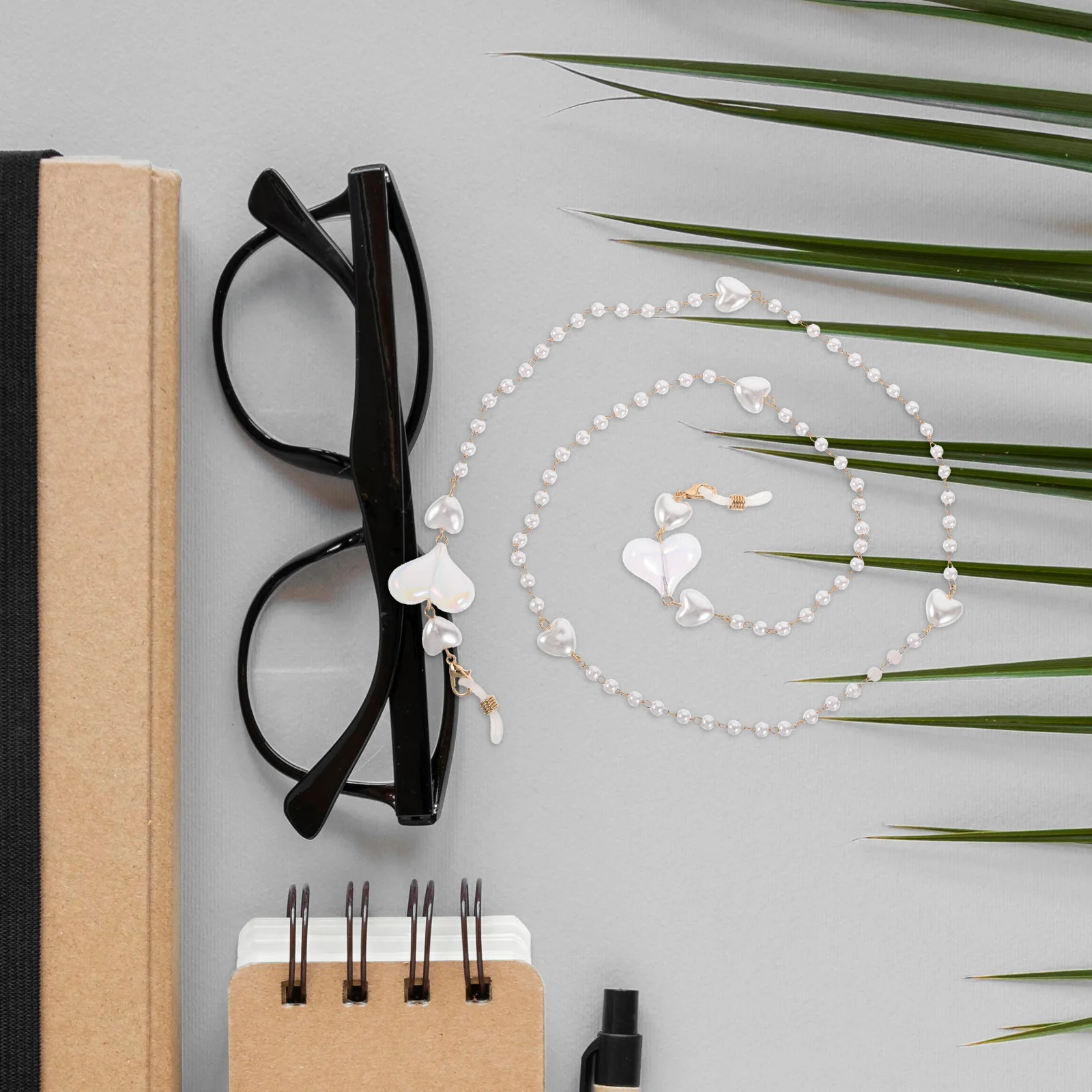 

Heart Mask Chain Beaded Eyeglass Strap Adjustable Pearl Sunglasses Lanyard For Women Cute Glass Holder Accessory