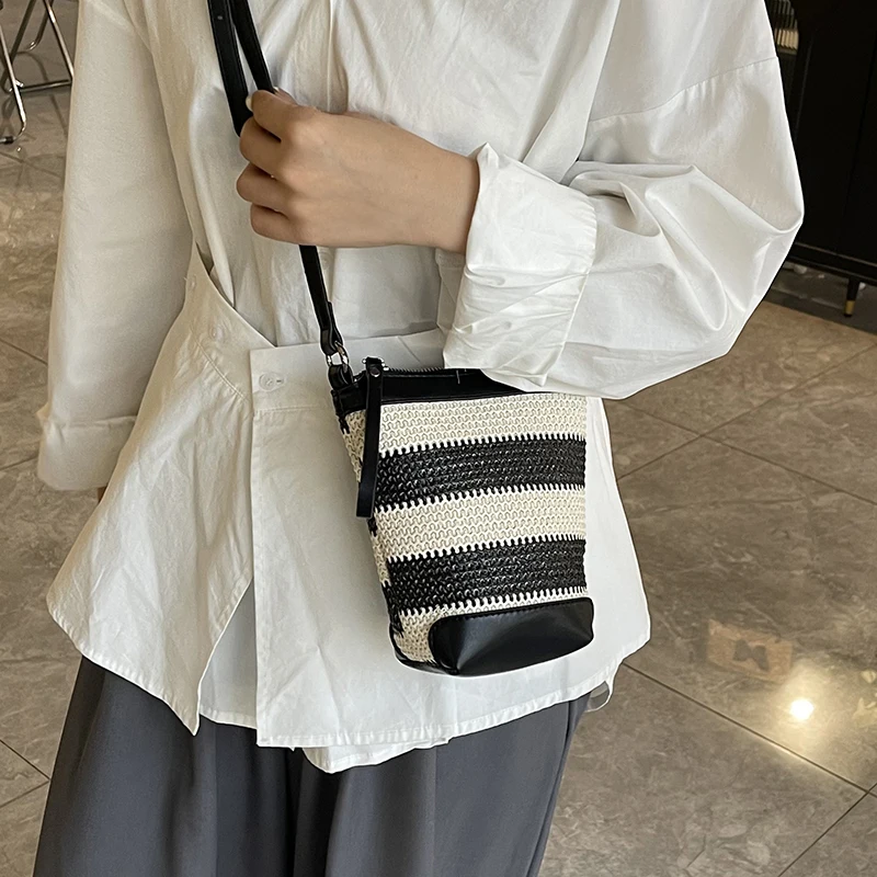 

Stylish High-End Luxury Leather Bag With Commuter Function And Vintage Charm For Everyday Use