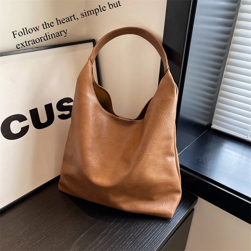 

Simple Retro Underarm Single Shoulder Bag Large Capacity Casual Soft Leather Tote Bag Fashionable Handheld Mother-Daughter Bag