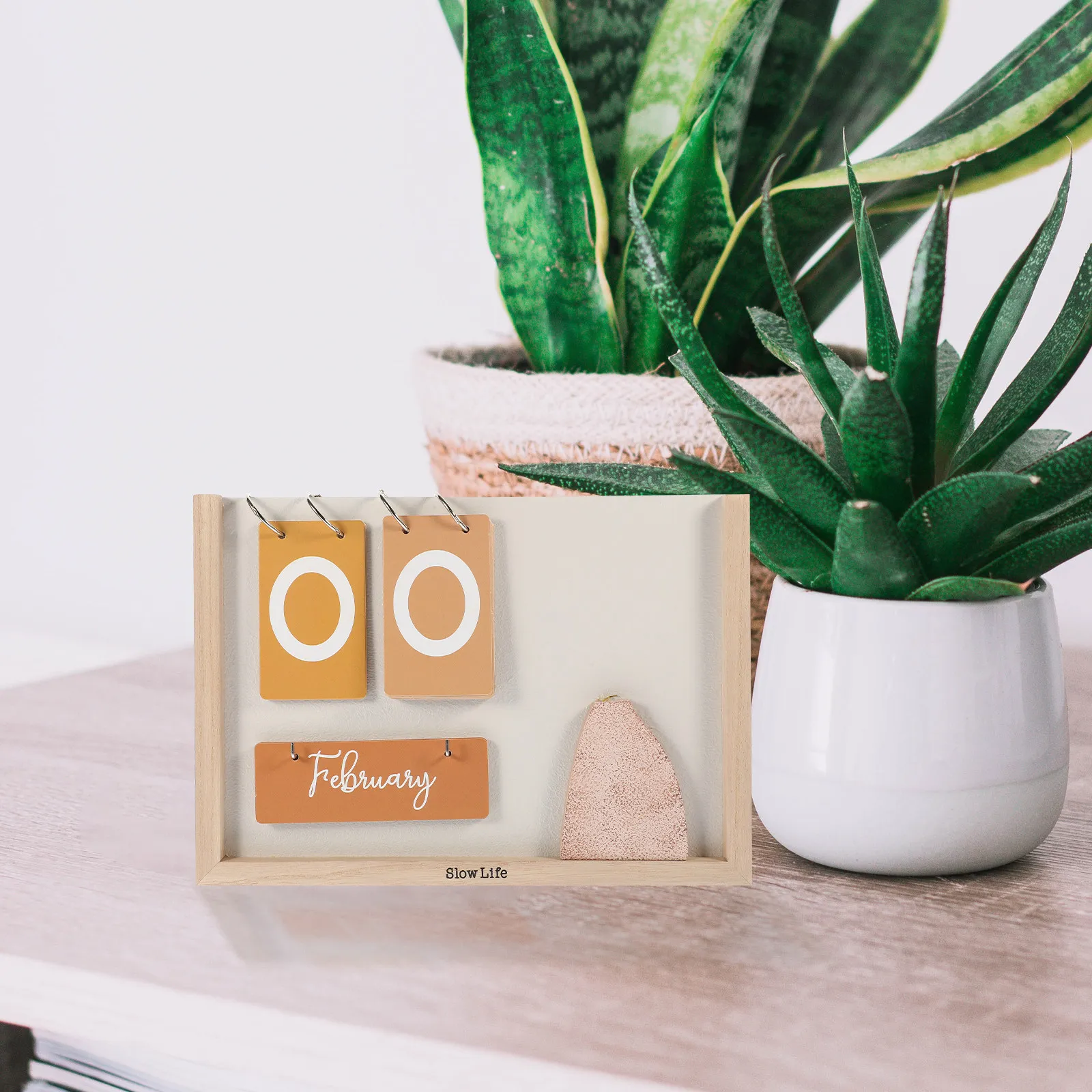 

Rustic Wooden Desk Calendar Manual Page Turning Perpetual Tabletop Calendar Creative Decor for Office Home Classroom Study Room