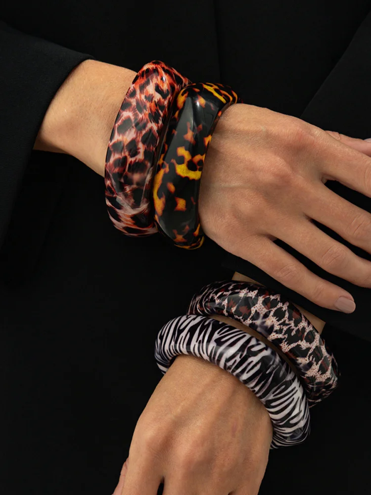 

Ретро-браслет из смолы с леопардовым принтом, геометрический акриловый браслет в стиле Ins, модные украшения для женщин