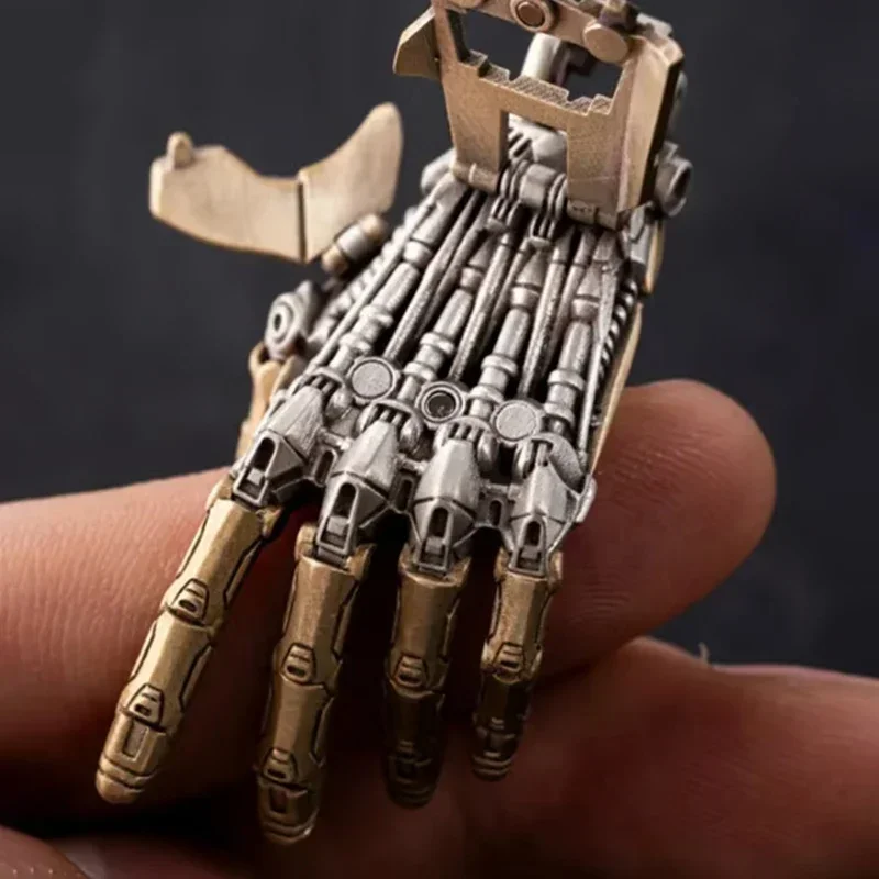 Creative Mechanical Bionic Hand Pendant With Chain For Men Women Movable Finger Joints Robot Hand Necklace Jewelry