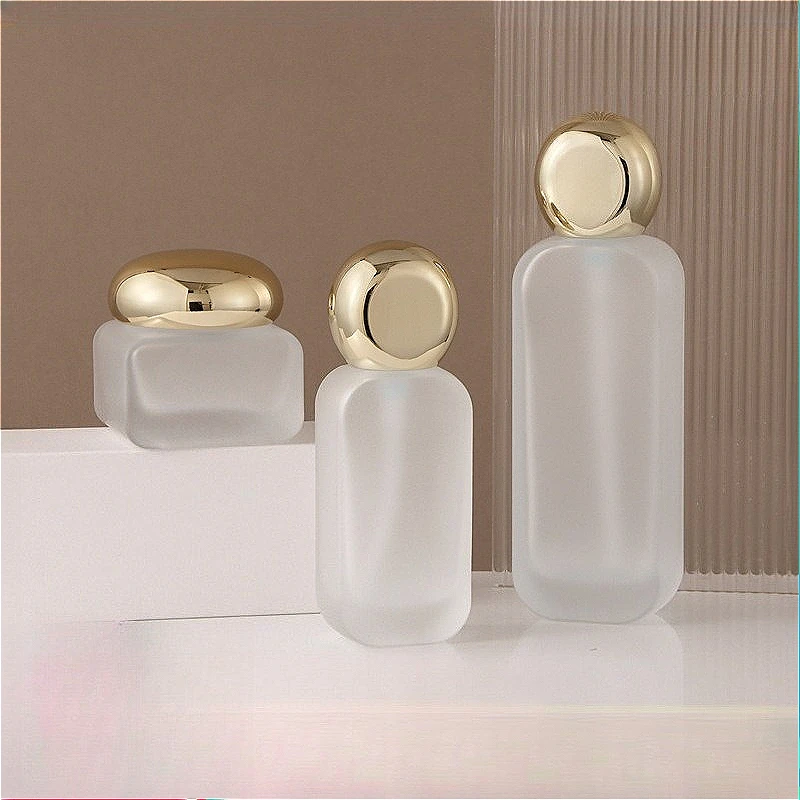 

Новая высококачественная стеклянная бутылка-помпа, 20-120 мл, многоразовый косметический контейнер для лосьона, сыворотки, крема и спрея для лица