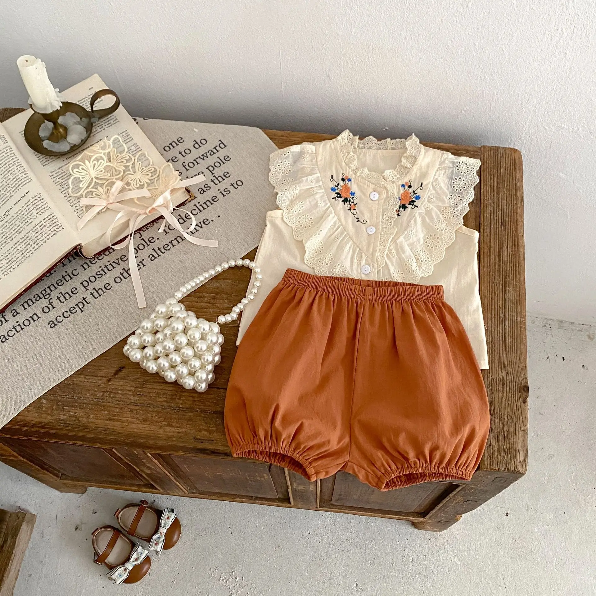 Summer New Baby Clothing 0-3-year-old Girl Fashion Embroidered Lace Sleeveless Top+Clear Color Shorts 2-piece Set