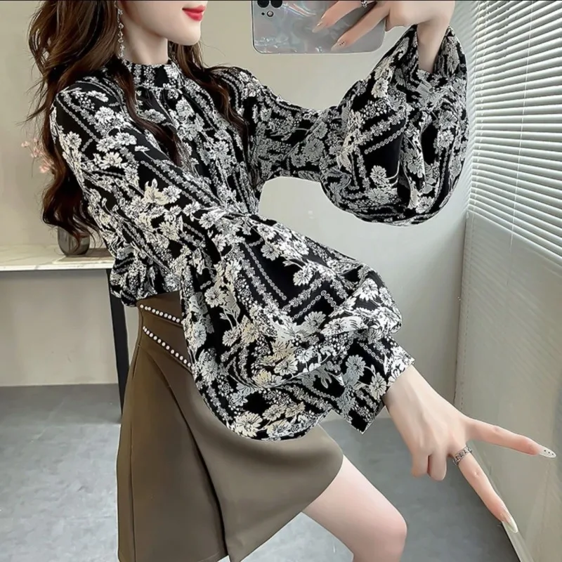 Ethnic Style Black and White Floral Satin Shirt Autumn and Winter New Foreign Style High-grade Thin Lantern Sleeve Top  T-Shirts