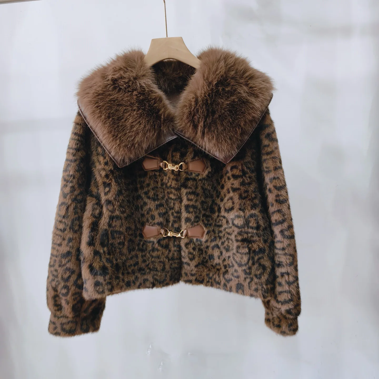 Thicken Warm Leopard Print Short Fur Coat High-end Coat Winter Single Breasted Jacket Women's Fashion New Short Faux Fur Coat