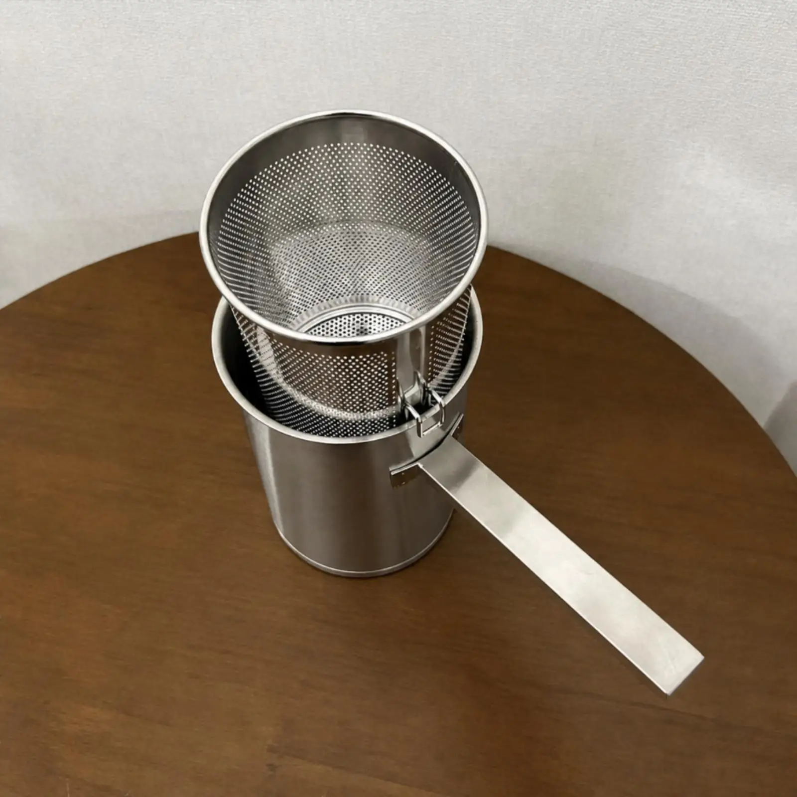 2 Quart Capacity Frying Pot with Drain Basket for Stovetop Deep Frying and Boiling Food