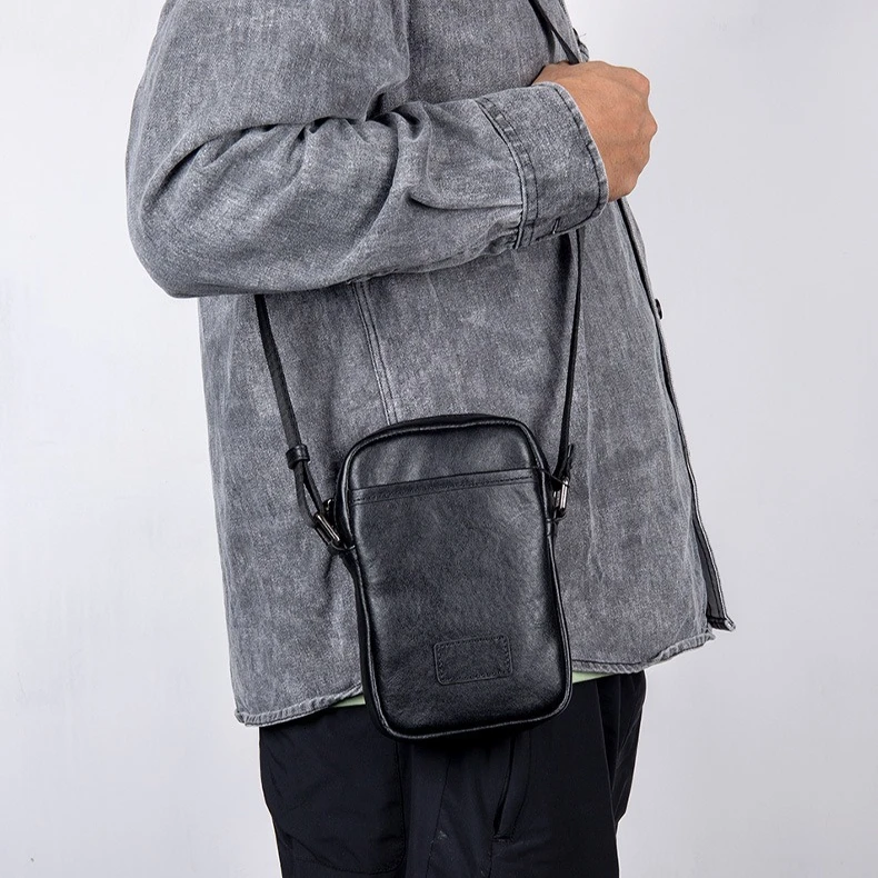 

Men's vertical square genuine leather small shoulder bag, mobile phone storage, commuting lightweight single-shoulder backpack