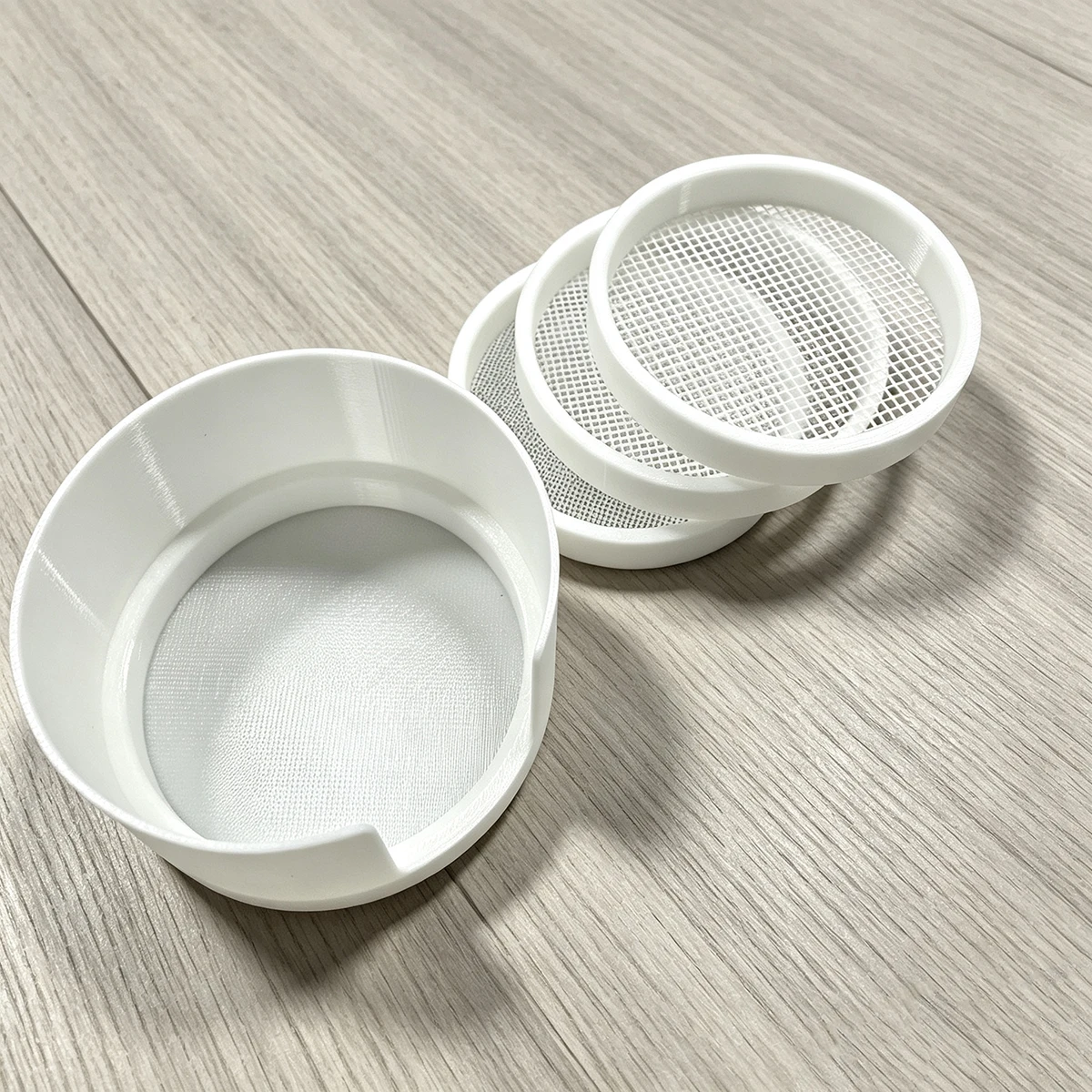 Replacement Ultra-Fine Powder Filter Set of Three Pieces, Detachable Sieve Storage Base, Fine Screening Tool for Nail Art, Gypsum, Coffee, Flour, Household and Laboratory Use