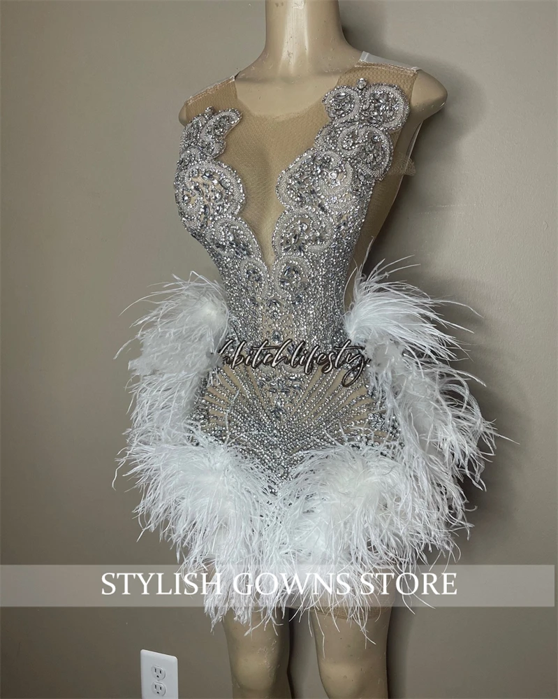 White Short Prom Dresses For Black Girls Beaded Crystal Rhinestone Birthday Party Dress Feather Homecoming Cocktail Customized
