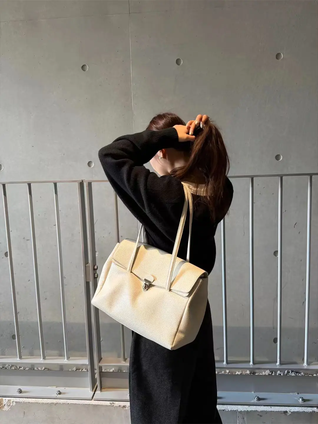 Bolso de hombro de gran capacidad para mujer, estilo coreano, elegante, para ir al trabajo, color platino, sencillo, a la mod...