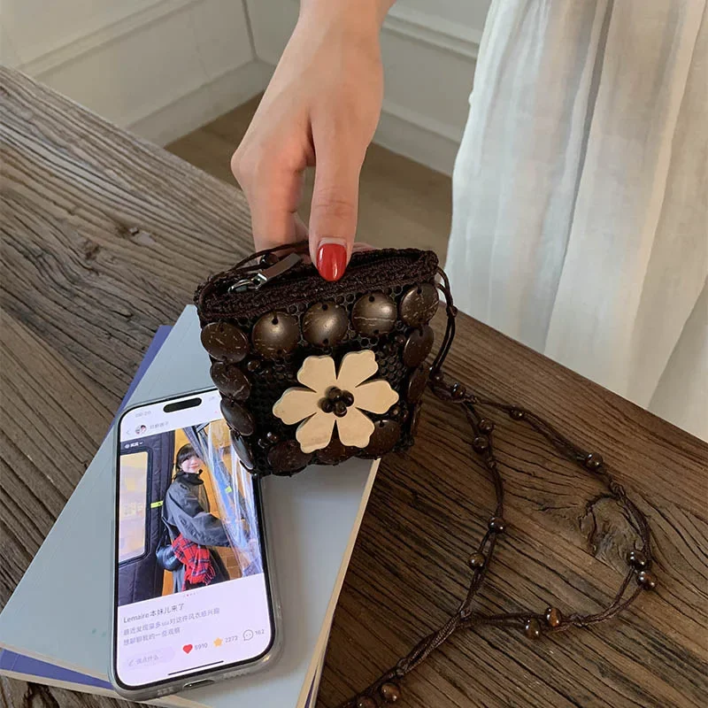 

All-match Cloth Ethnic Style Crossbody Bag Coconut Shell Retro Handmade Weave Bag Geometric Handbag Bohemian Shoulder Bag Women