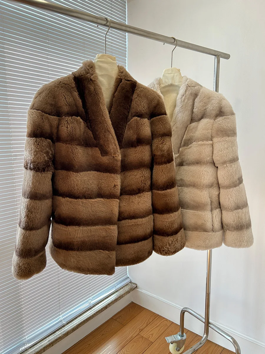 ミンクの毛皮のコート（女性用）