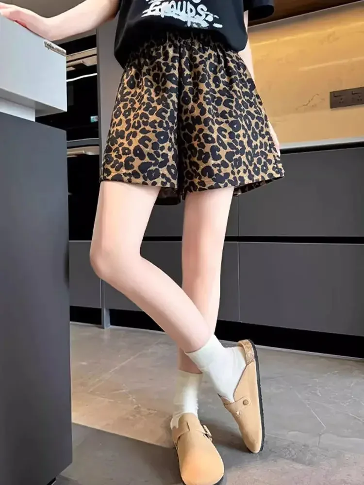 

Женские шорты с леопардовым принтом в стиле ретро, лето 2026, эластичные тонкие широкие брюки А-образной формы с высокой талией, свободные повседневные шорты