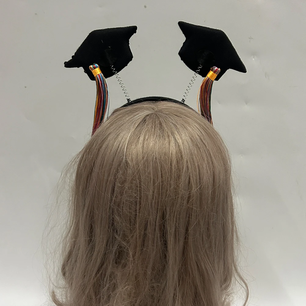 

2Pcs Graduation Cap Headband Mini Sequins Grad Headdress Class of 2024 Party Decoration Cosplay Accessories Graduation Headband