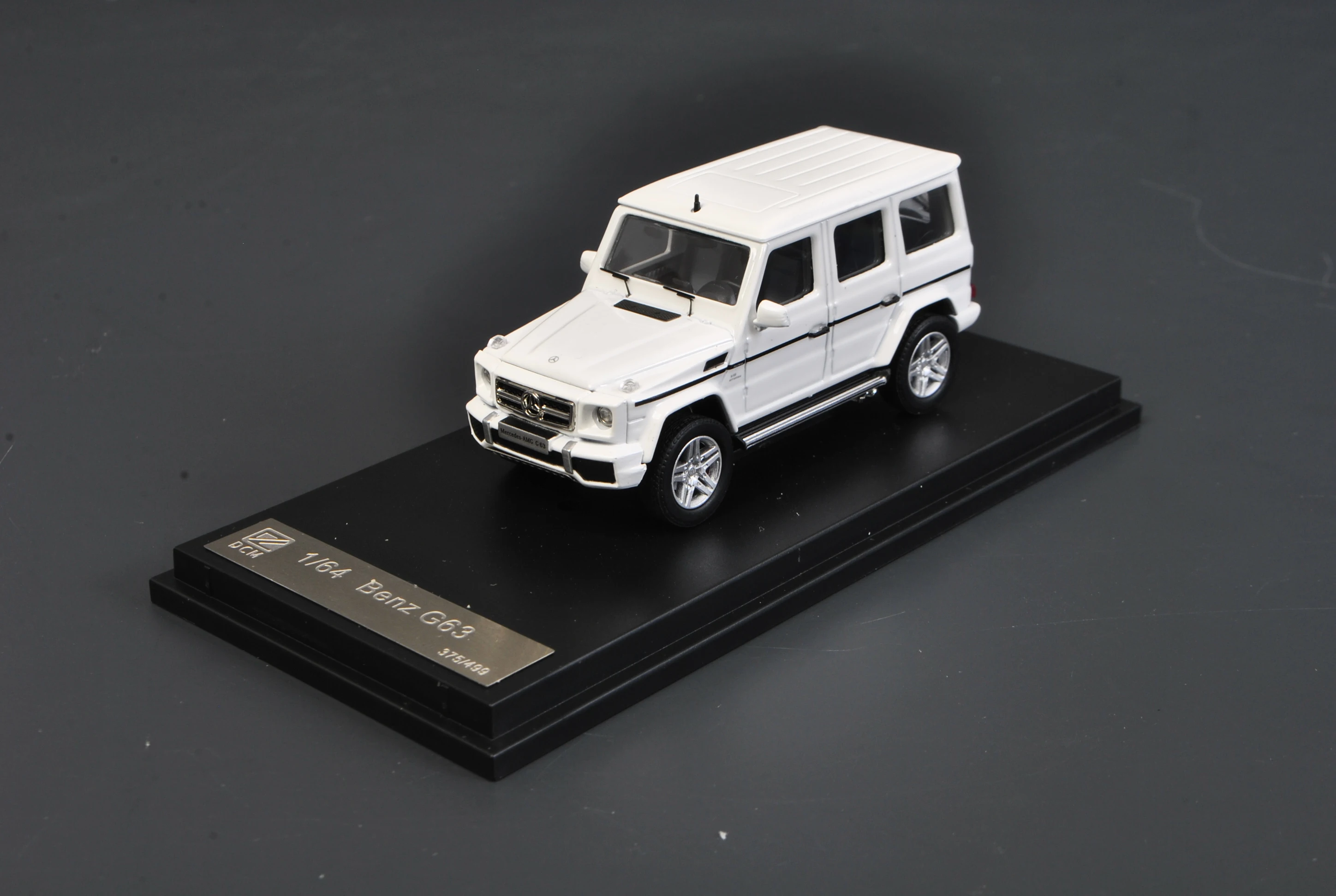 DCM-Coche de aleación para niños, vehículo todoterreno fundido a presión, juguetes de colección, 1/64 DCM, para Benz G63 G Class SUV