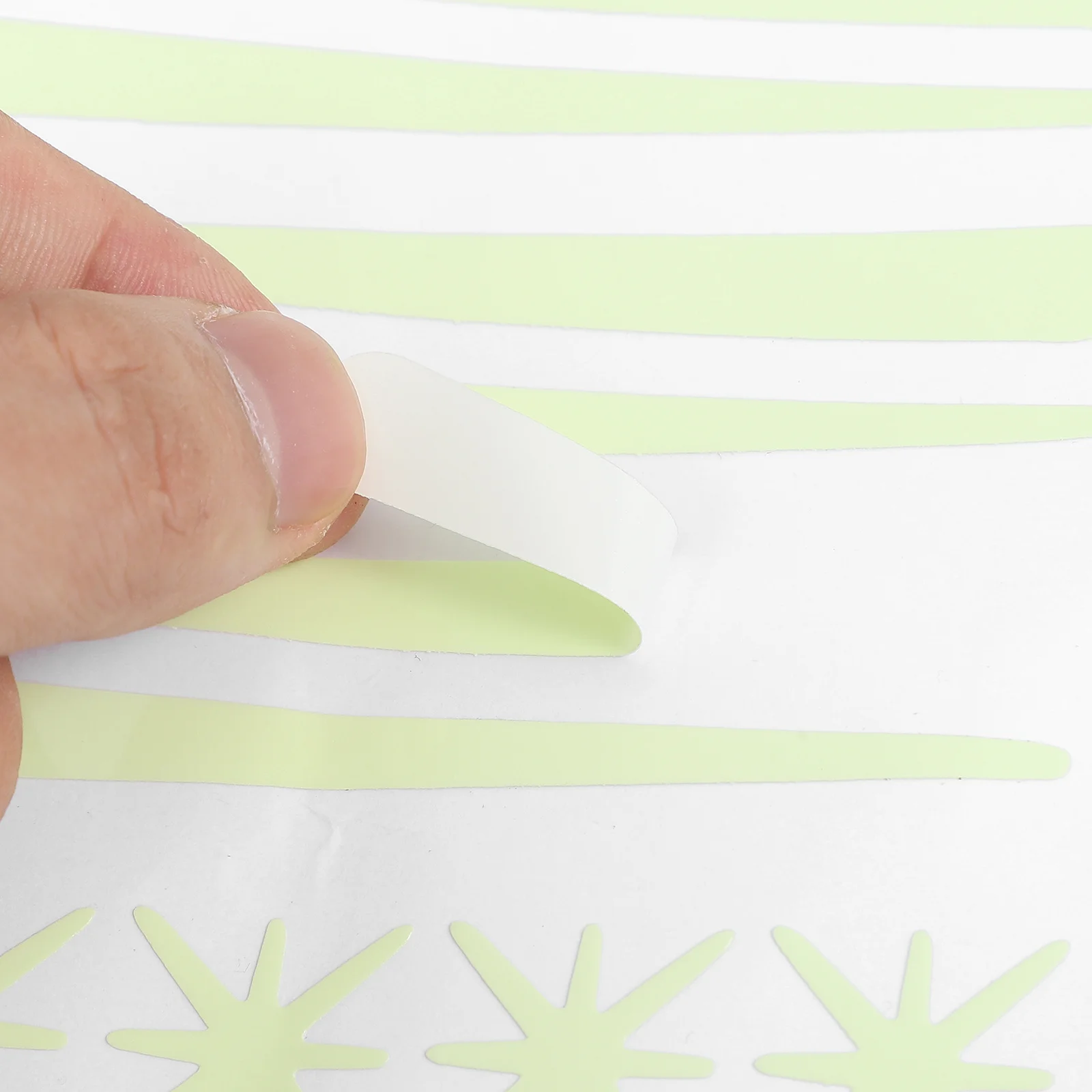 

1pc Glow In The Dark Wall Stickers Luminous Stars Ceiling Decals For Bedroom Room Home Office Decor Glow Stickers