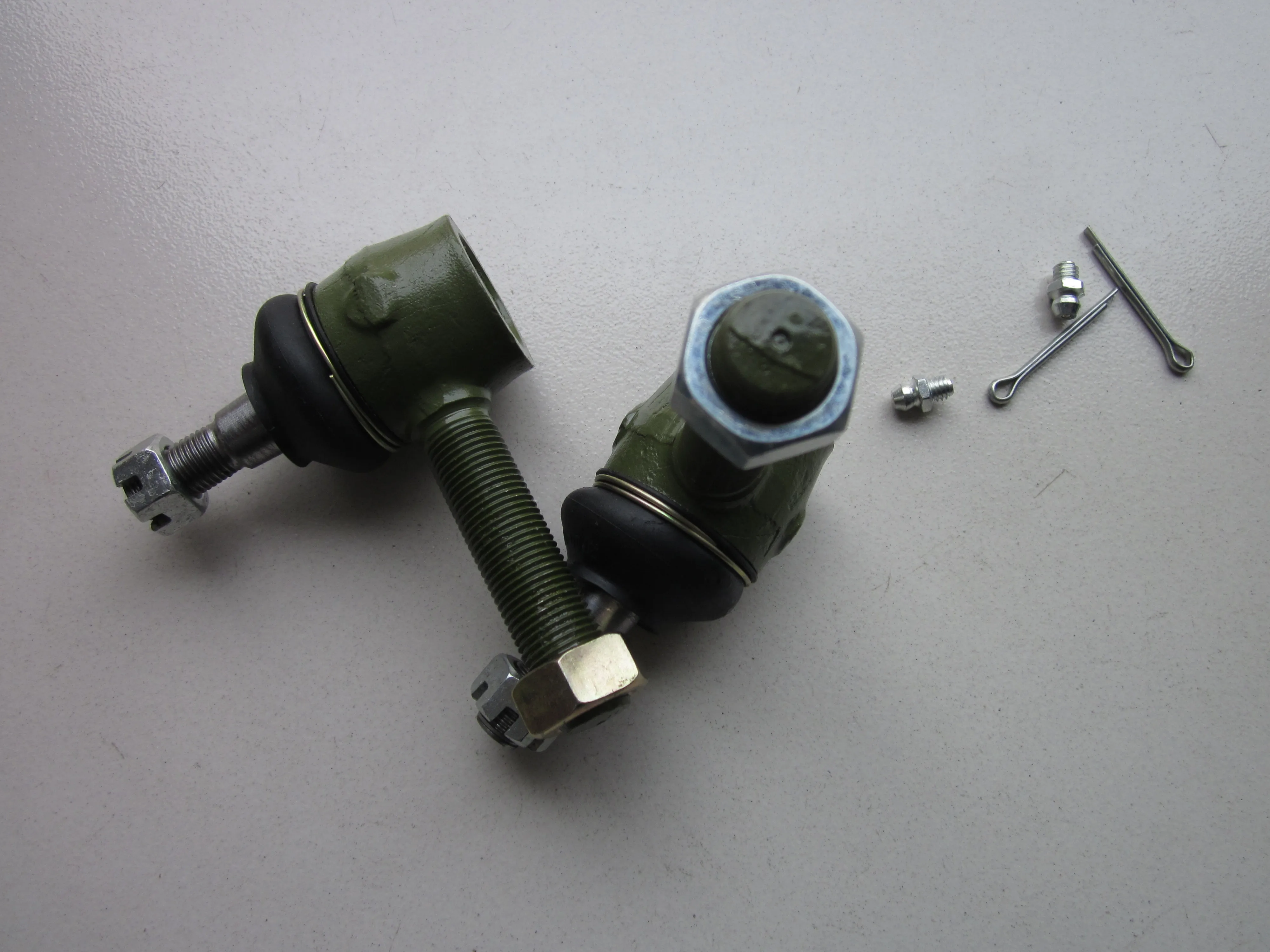 Set of steering joints set (left and right) for Fengshou FS184 / Estate FS180-3