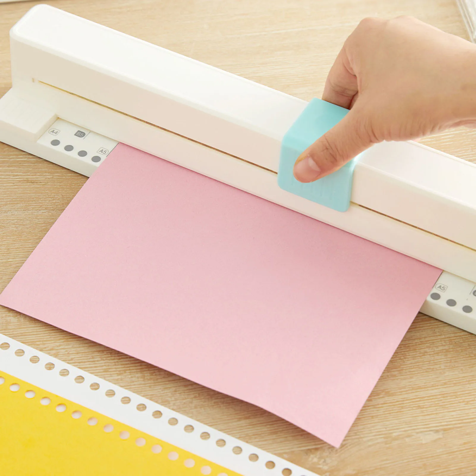 

30 Holes Puncher Portable Hand Push Hole Punch for A4 B5 A5 B6 A6 B7 A7 Paper Binders Planners Notebooks