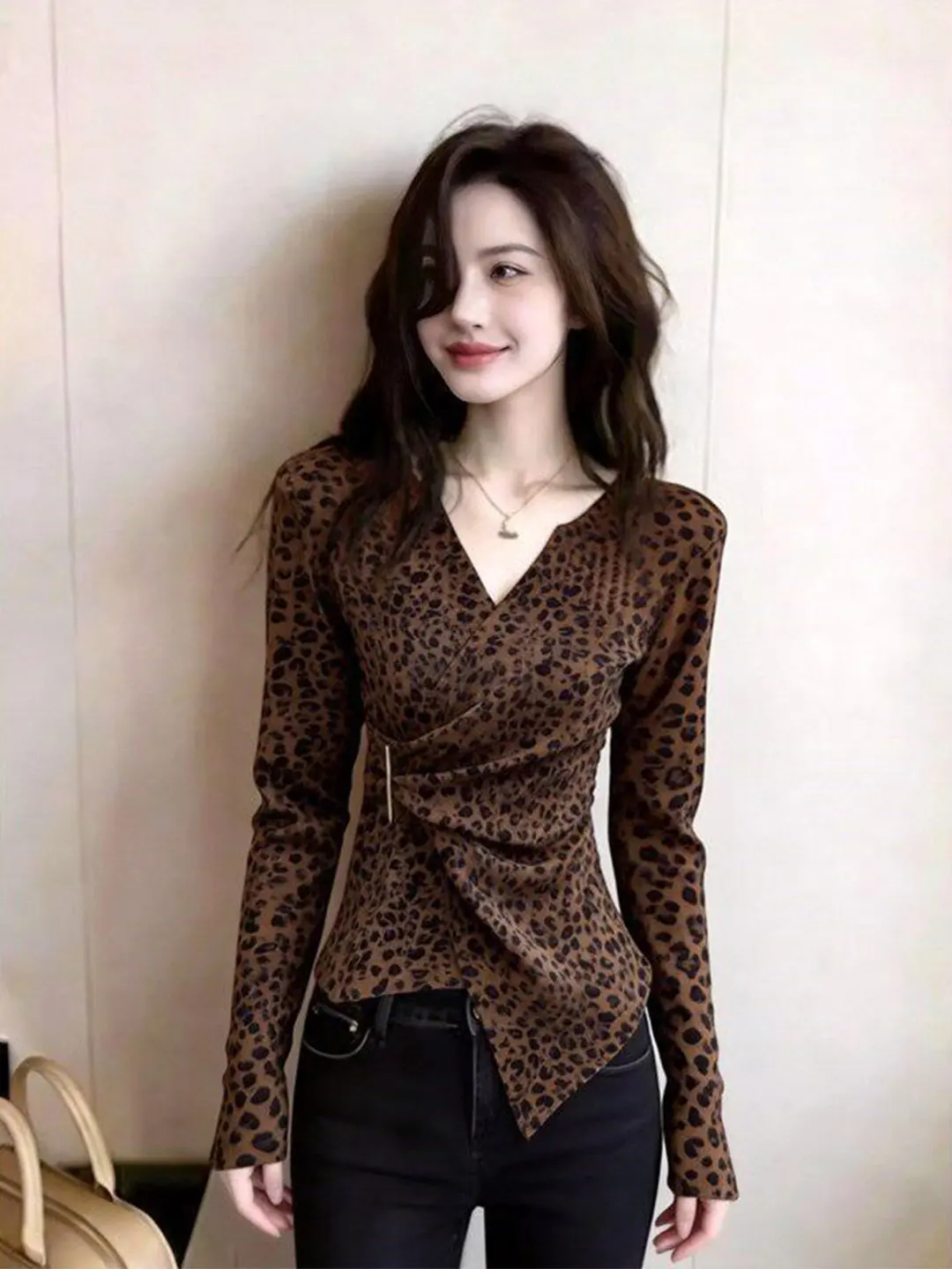 

Spring 2026 Women's Slim Fit Long Sleeve Shirt V-Neck Commute Style Waist Cinched Slimming Top Leopard Print Design