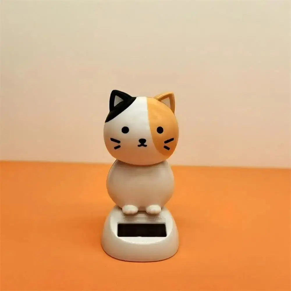 Resin Solar Powered Cat Ornament Solar Energy Driven Cartoon Cat Figurine No Battery Needed Automatic Car Dashboard Decor