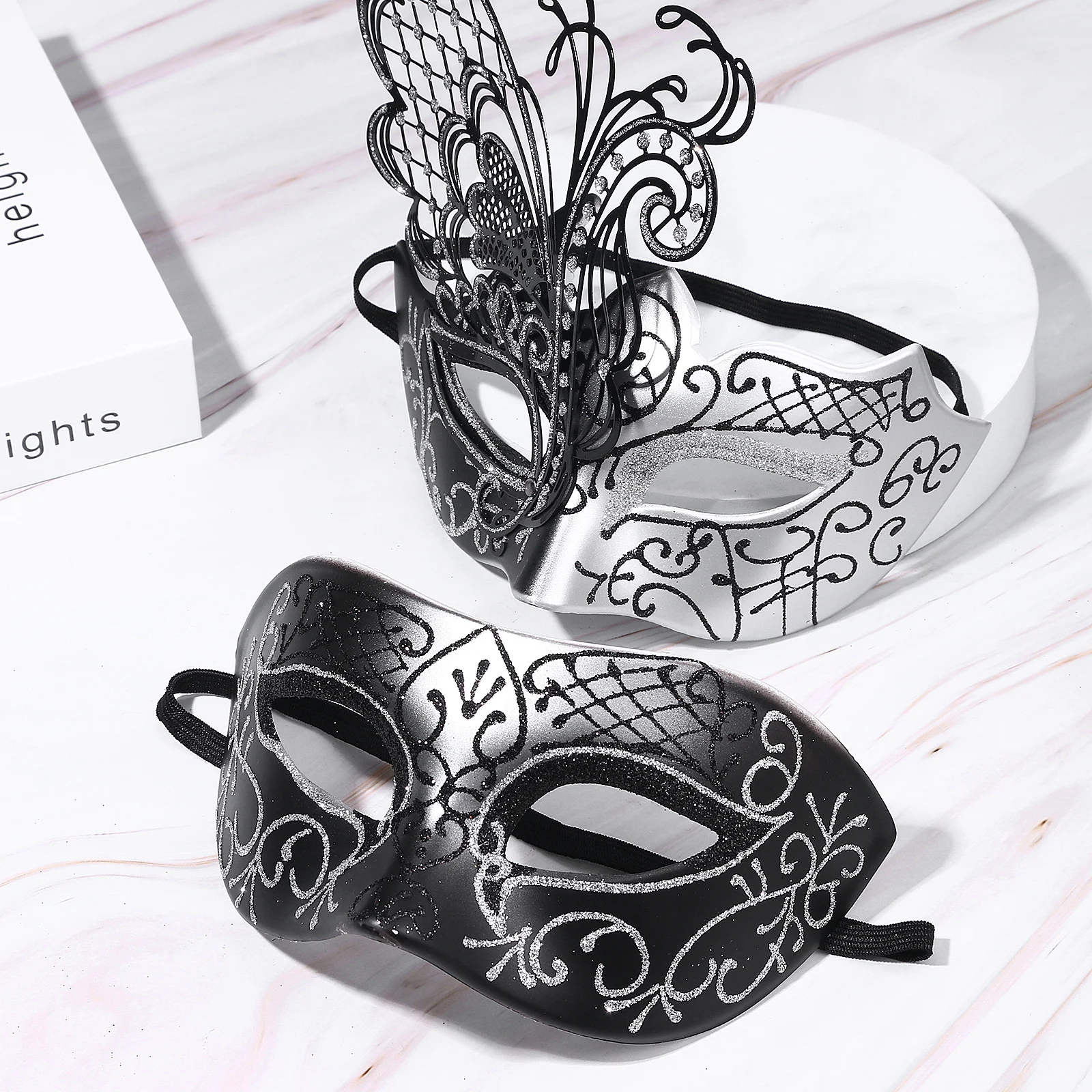 Light Plastics Couples Masquerade Ball Mask Venetian Metal Mask Mystery Fashion Carnival Mask Halloween Party Costume Ball Mask